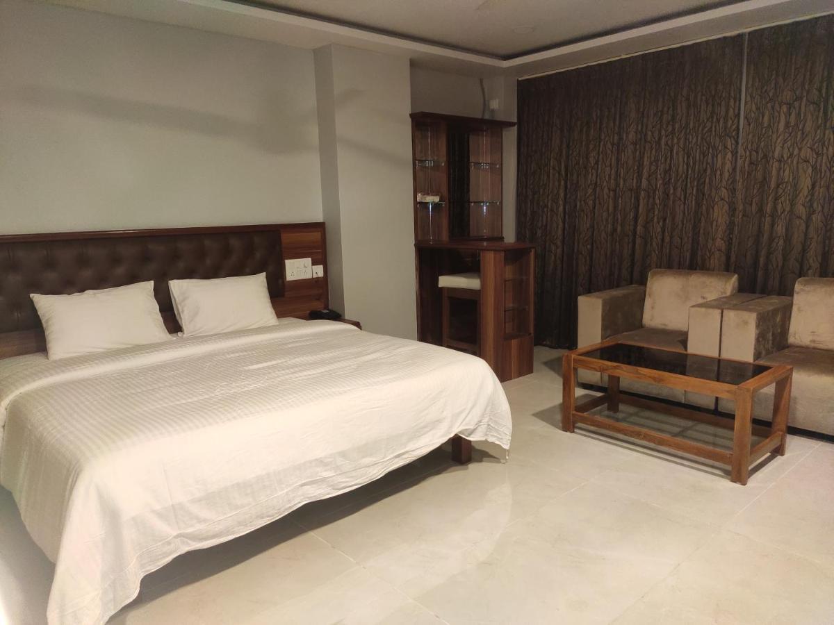 Aman International Hotel Karwar Exterior photo